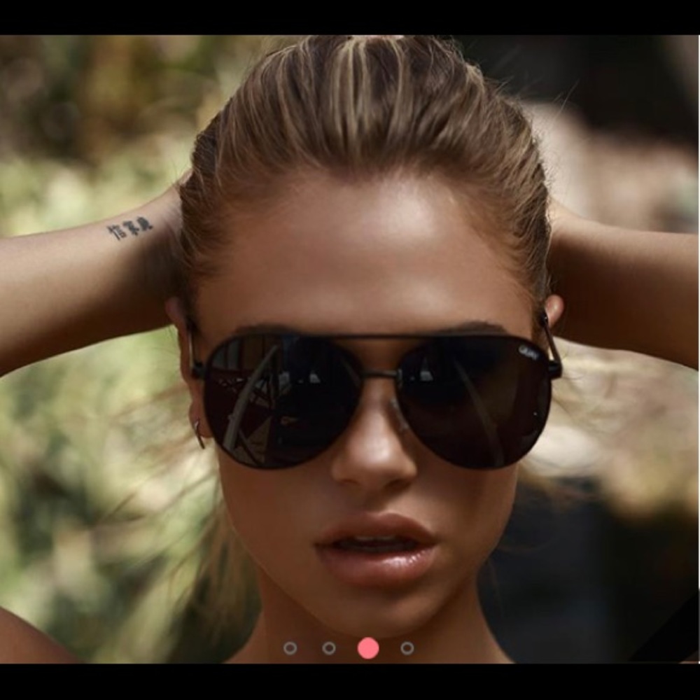 Quay Vivienne Sunglasses